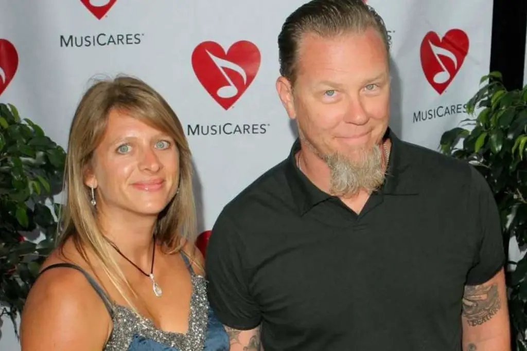 Adriana Gillett The New Girlfriend Of James Hetfield