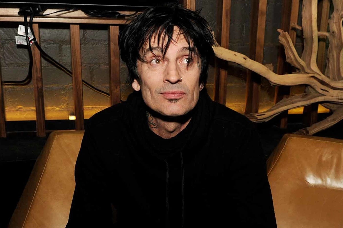 Tom Lee Rocker Tommy Lee Urges Younger Rock Musicians to Embrace Rock and Roll Lifestyle